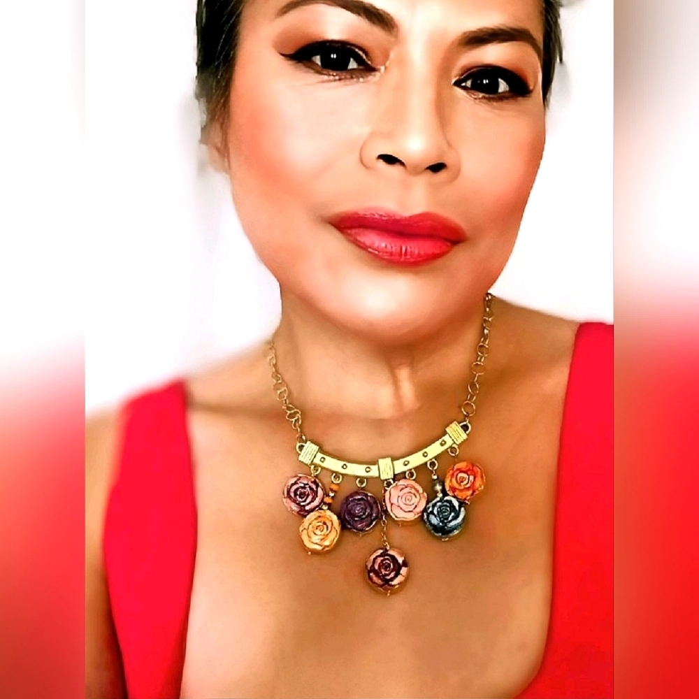 Kisses From Dried Roses In Handpainted Clay Cottagecore Gold Plated Necklace - Picture 8 of 9